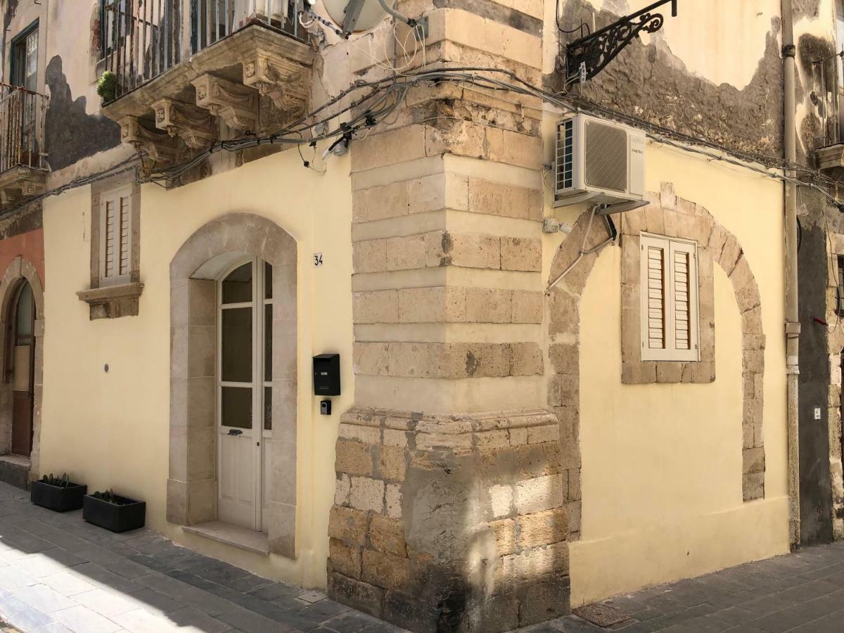 Hrdo House Apartment Syracuse Bagian luar foto